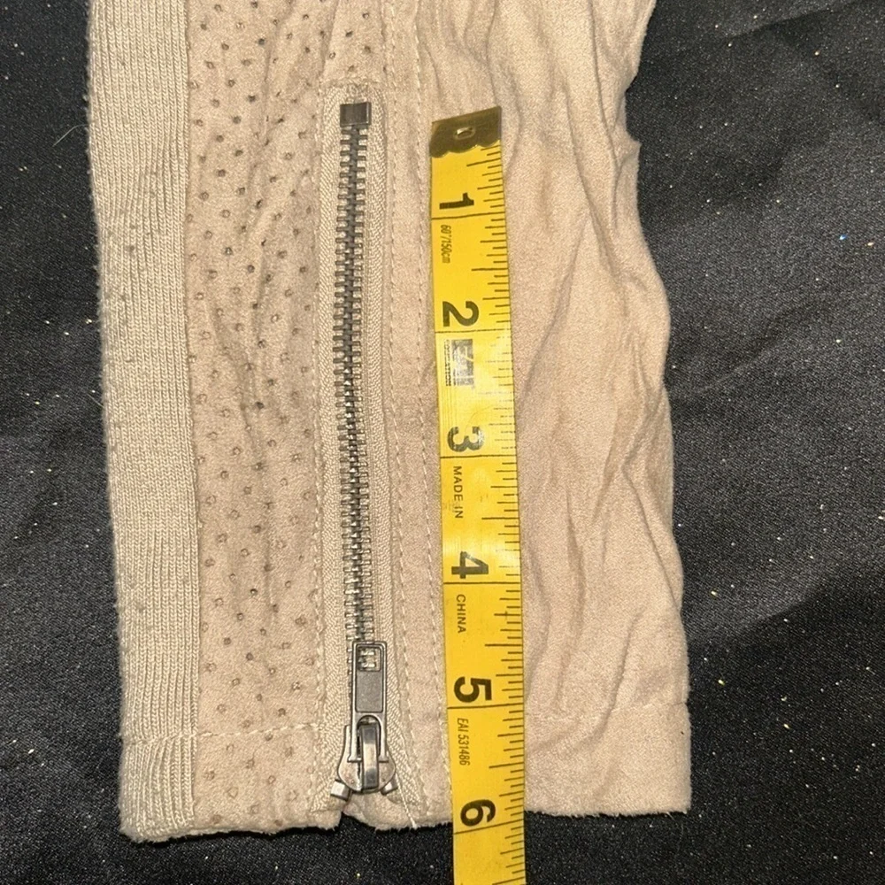 Distressed Cropped Jacket 🧥 - Picture 11 of 15